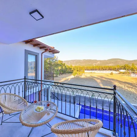 Saltanat Hotel 4*